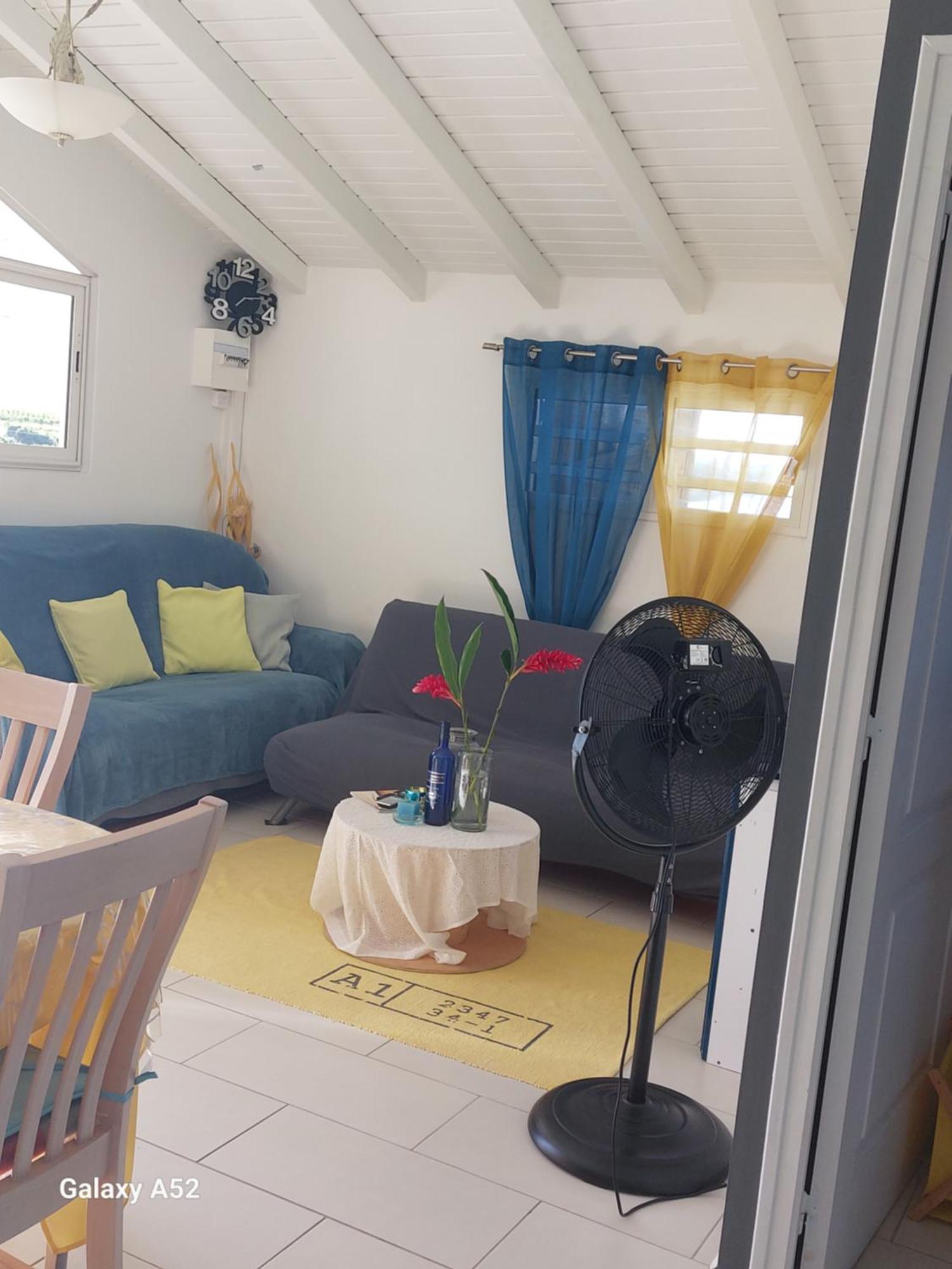 Haut De Villa Agreable Et Paisible Climatise, Wifi Anse-Bertrand Exteriör bild