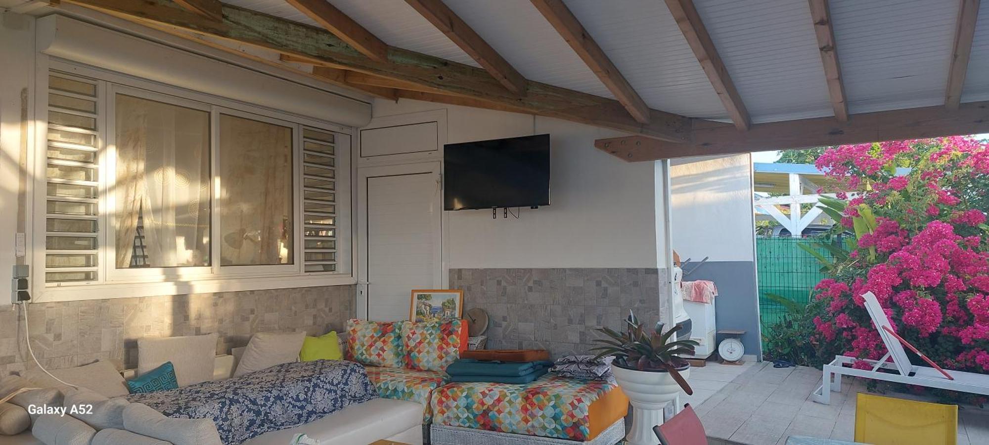 Haut De Villa Agreable Et Paisible Climatise, Wifi Anse-Bertrand Exteriör bild